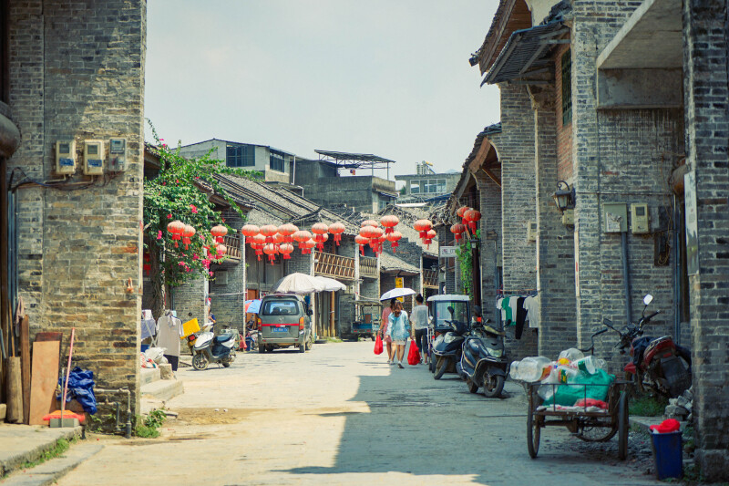 在兴坪老街漫无目的溜达,路过淳朴的村民.