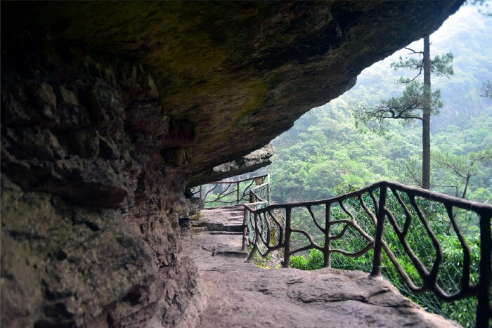 【首发】 #猎艳行动# 鸳鸯溪大峡谷观瀑