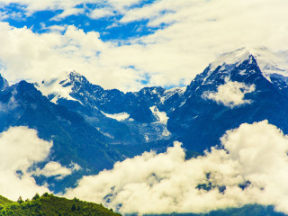 贡嘎山