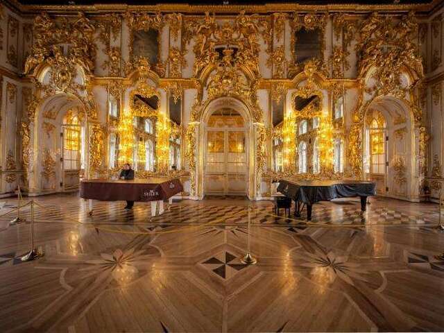 莫斯科+圣彼得堡6晚8日 优质航空香港直飞莫斯