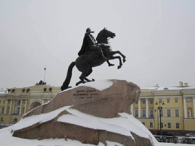 莫斯科+圣彼得堡6晚8日 优质航空香港直飞莫斯