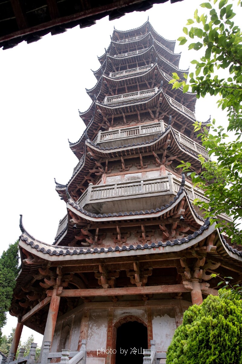 漫步鼓山寺,悠悠禅意在眼前.