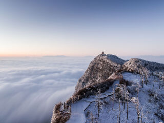 峨眉山