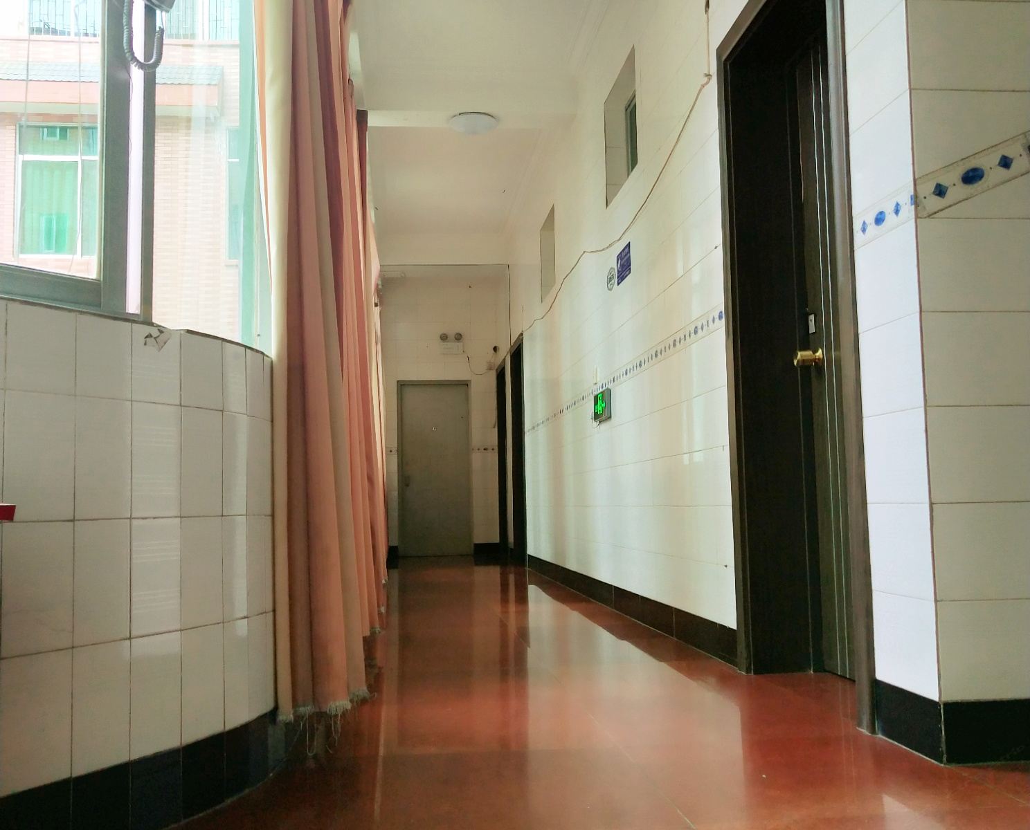 鹊桥酒店-禄丰天龙酒店预订-禄丰天龙酒店价格,点评,电话,地址查询