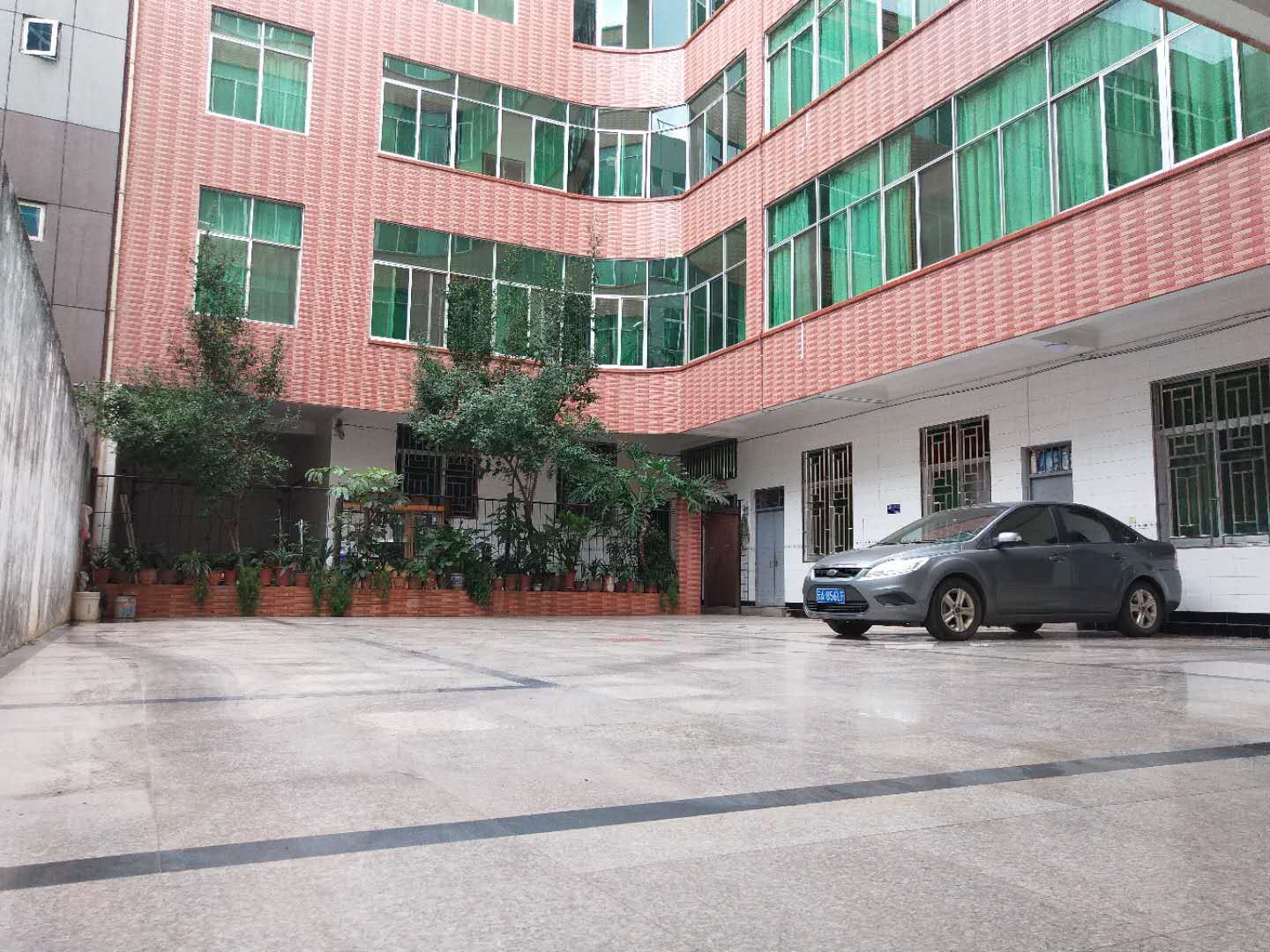 鹊桥酒店-禄丰天龙酒店预订-禄丰天龙酒店价格,点评,电话,地址查询