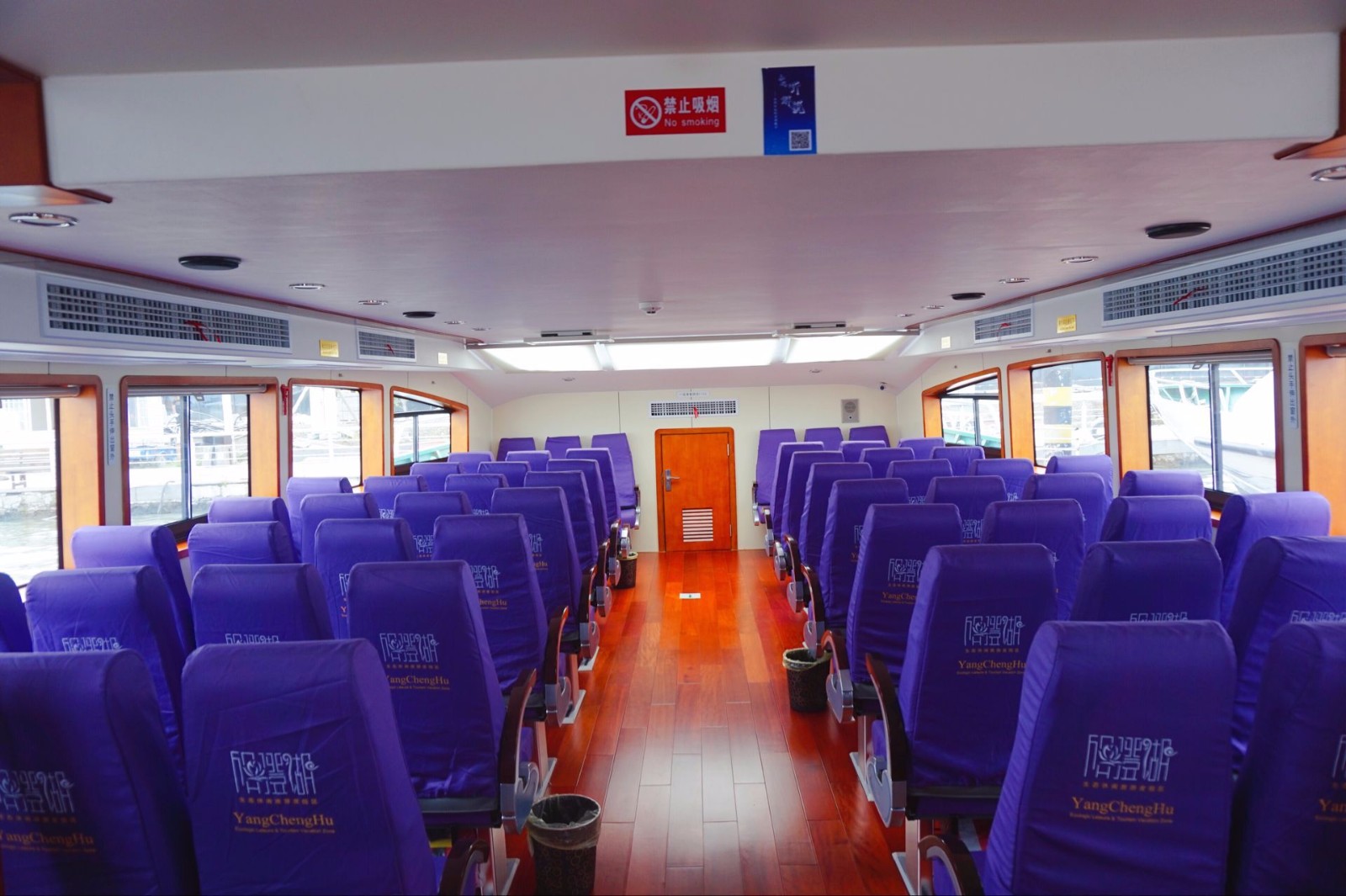 船舱内的环境,是不是和外观不匹配呢?