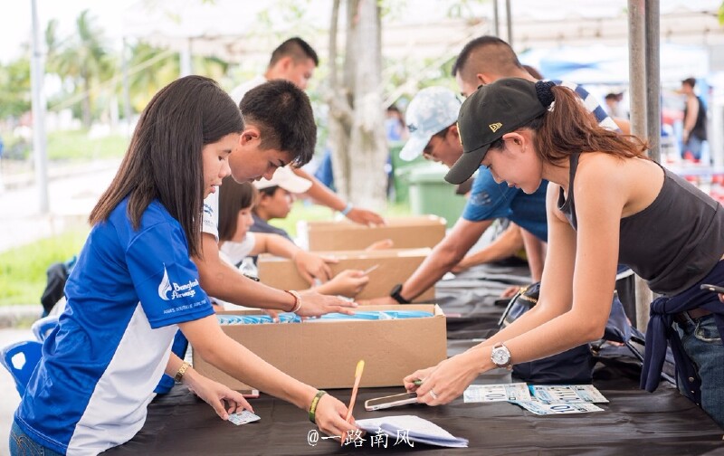 今年的苏梅岛马拉松比赛是第二届,由曼谷