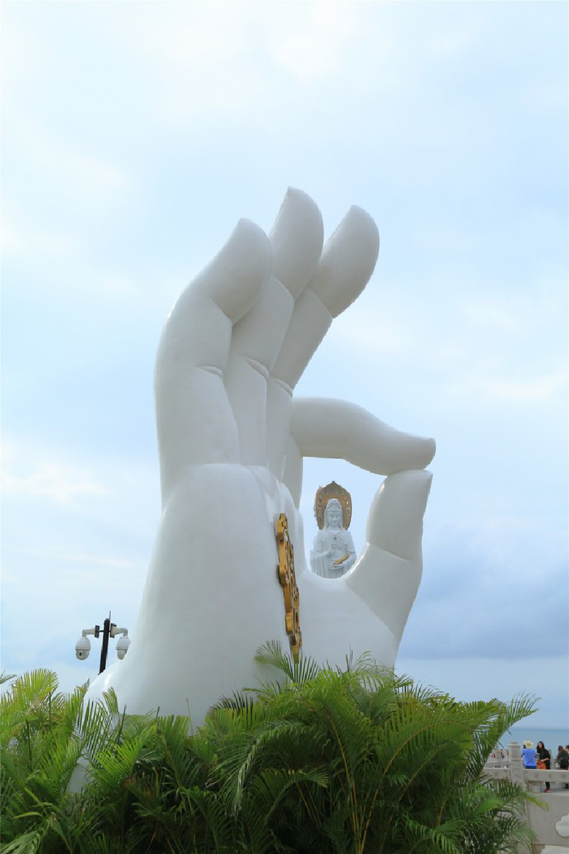 如果你没有一整天的游玩计划,还是乘坐电动车吧,景区真的不小.