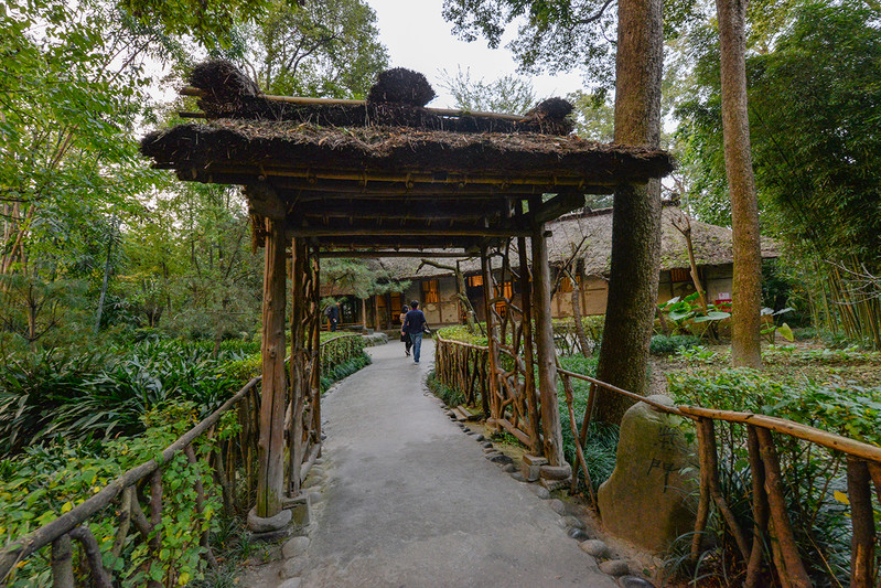 杜甫草堂工部祠,詩史堂,浣花祠,水檻等也都值得細細一看.