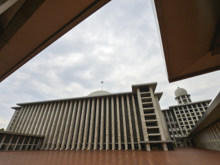 伊斯蒂克拉尔清真寺