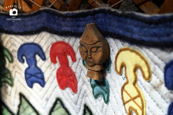 占蒙古大多数的喀尔喀部族,西部的卫拉特部族,北部的布里亚特部族等等