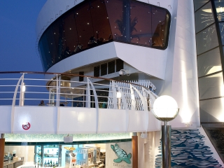 上海吴淞口国际邮轮港