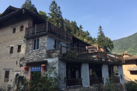 南靖土楼听泉山庄