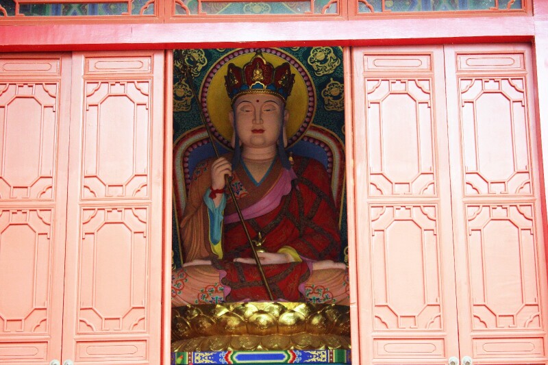 继续前进抵达了三星殿和三官殿,三官殿主要供奉道教重要神只三官大帝