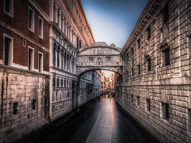 德法瑞意+荷兰9晚12日游 中国国际航空\/法签 新