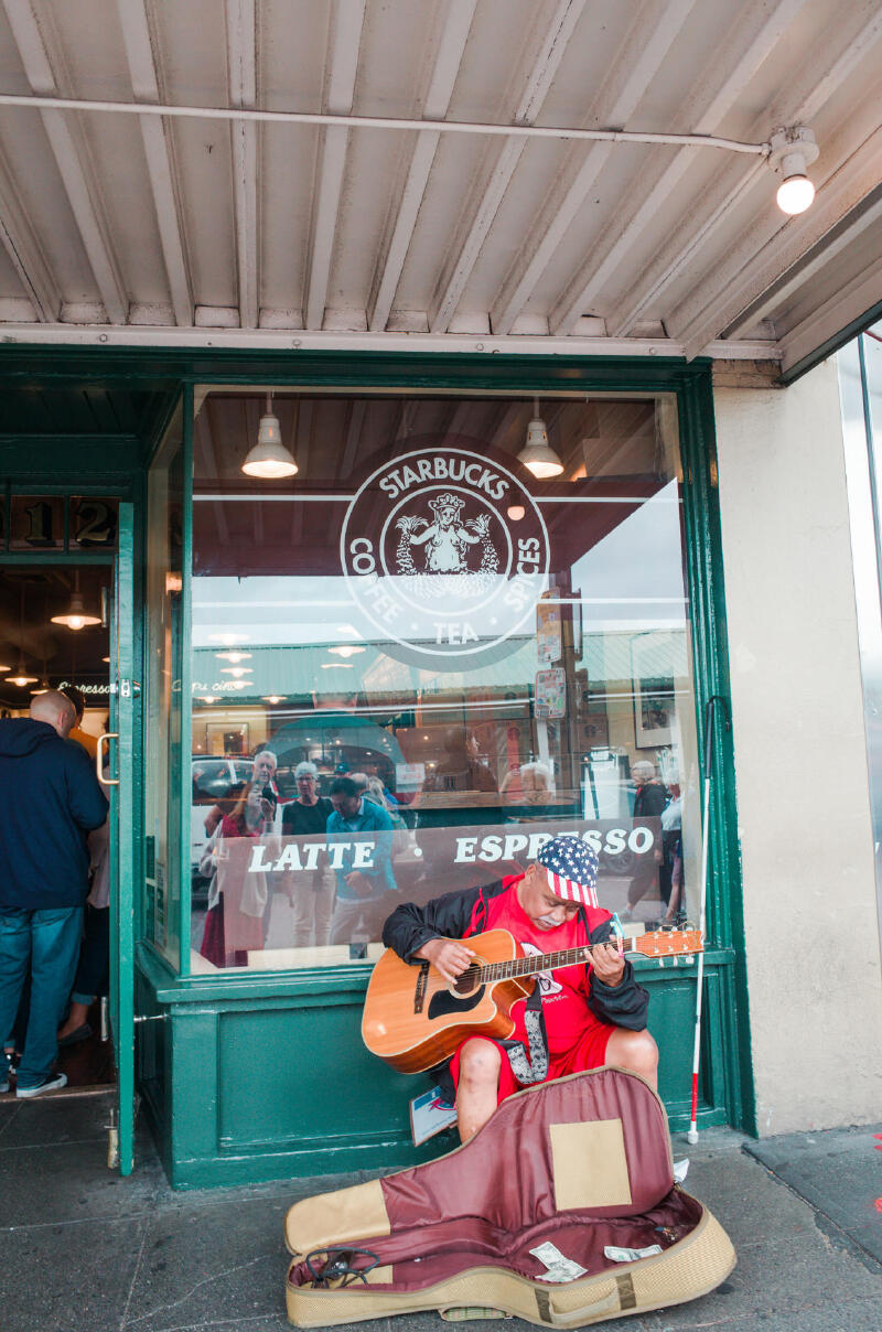 西雅图是世界上第一家星巴克的诞生地,这里