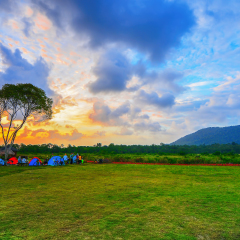 A very beautiful sunrise and tent stay at Poyotomo
Beautiful scenery in the fishing pond Poyotomo town Tanjung Pinang island bintan, mountain bintan as background, taken 24 December 2017