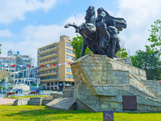 阿塔图尔克广场