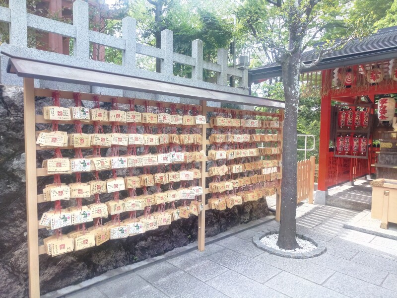 绘马是许愿的标配