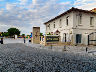 恰纳卡莱海军博物馆