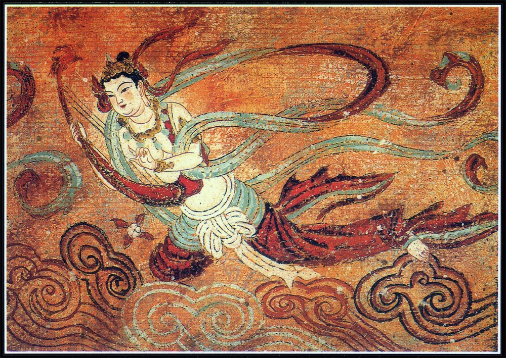 佛教起源于古印度,当时石窟是僧人修行之所,初始石窟里面并没有雕塑和