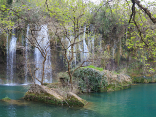 库尔顺卢瀑布公园