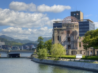 原子弹爆炸圆顶屋