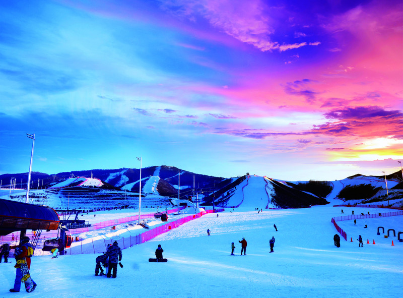 葫芦岛山庄滑雪场图片