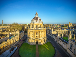 牛津大学万灵学院