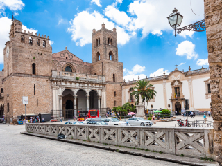 蒙雷阿莱大教堂