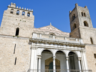 蒙雷阿莱大教堂