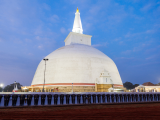 鲁梵维利萨亚佛塔