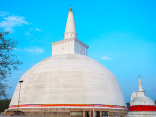 鲁梵维利萨亚佛塔