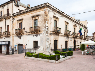 纳克索斯市政厅