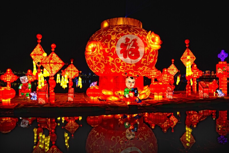 东风花千树 一夜鱼龙舞