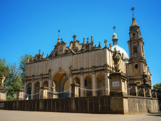 彼得罗利纳罗马天主教堂