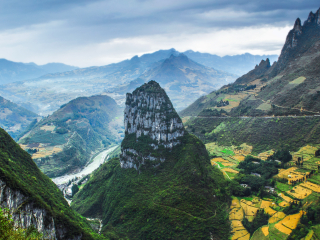 贵州黔西南双乳峰景区