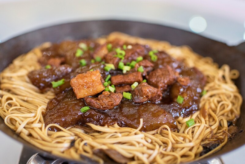 还有一个要特别说的就是,石台特色的山野土菜一品锅