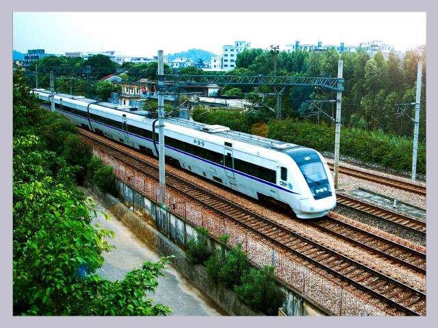 恩施大峡谷屏山峡谷狮子关双动5日游杭州往返丨打卡网红玻璃海丨好评