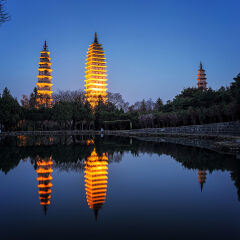 大理崇圣寺三塔倒影