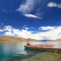 Yamdrok lake, one of the three sacred lakes of Tibet