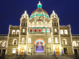 维多利亚省议会大厦