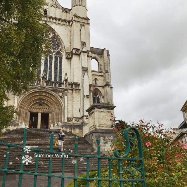 酒店旁边就是high and district court, 无怪乎会叫law court