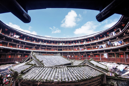 <厦门云水谣土楼+鼓浪屿双动4日游>天天铁发纯玩15景、探秘土楼3大非遗2大互动免费登楼、126元鹭江夜游、市区连住深圳往返24H接送站 <厦门云水谣土楼+鼓浪屿双动4日游>天天铁发纯玩15景、探秘土楼3大非遗2大互动免费登楼、126元鹭江夜游、市区连住深圳往返24H接送站