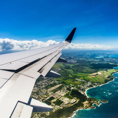 波多黎各上空飞机机翼 小交通模块