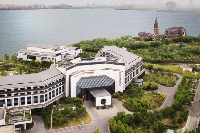 临湖而坐 天水一色的国风美景 尽在苏州独墅湖世尊酒店 苏州 攻略游记 途牛