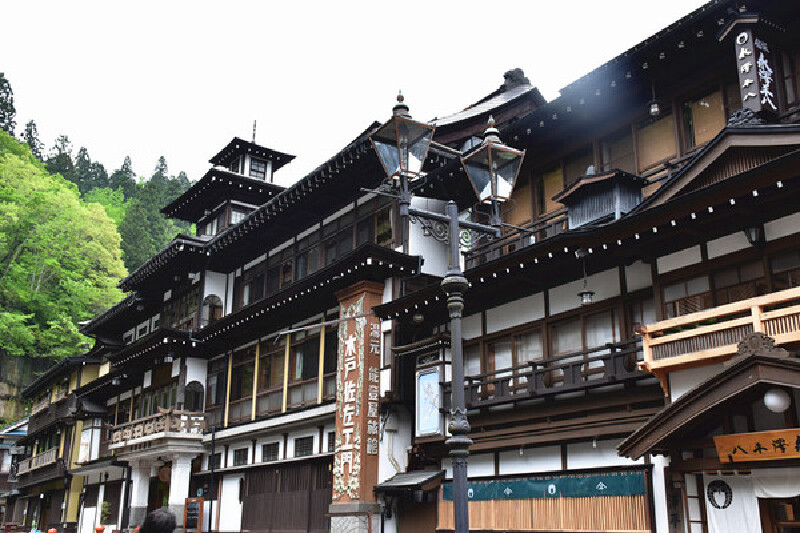 这处藤屋据说是建筑设计大家隈研吾设计.古山阁.