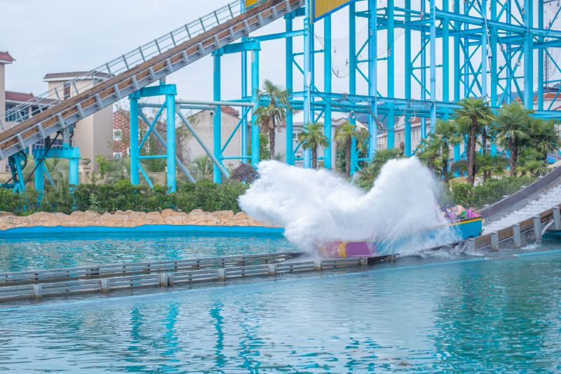 【首发】用48小时,感受横店不夜城!