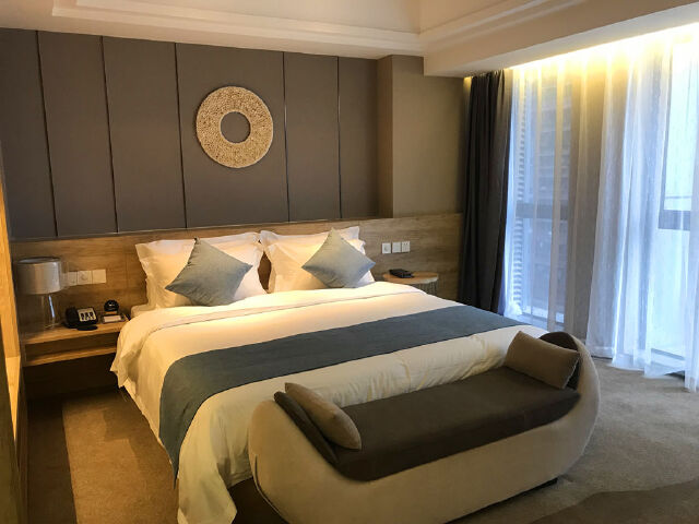 住宿 · 红璞礼遇精品酒店(重庆解放碑店)高档型或红璞假日酒店