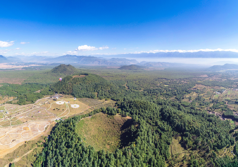腾冲火山地质公园位于云南省西南部的腾冲和梁河县境内,是我国四大